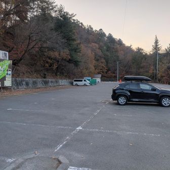 市営Pに７時前に着くと3台目でした、此処からスタート