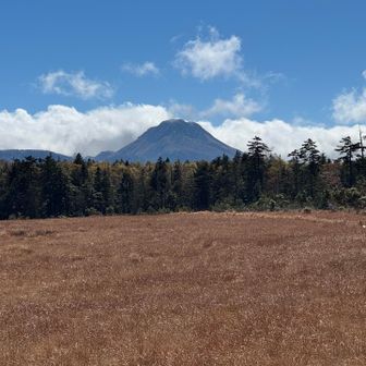 日光白根山が近くに見えますね。