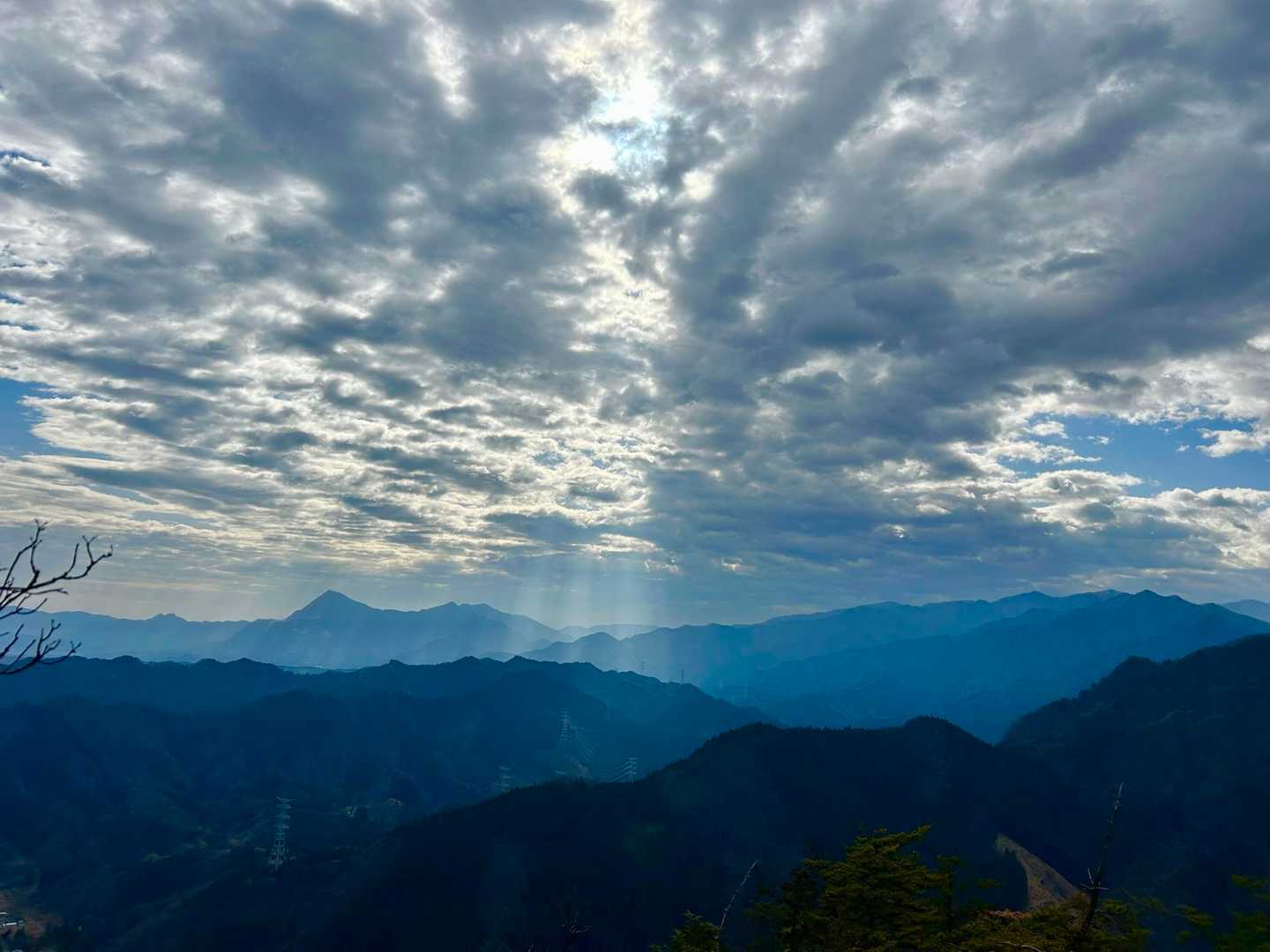 つつじ新道登山口-四阿屋山-四阿屋山登山口 周回コースの写真