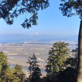 伊吹山が見えます