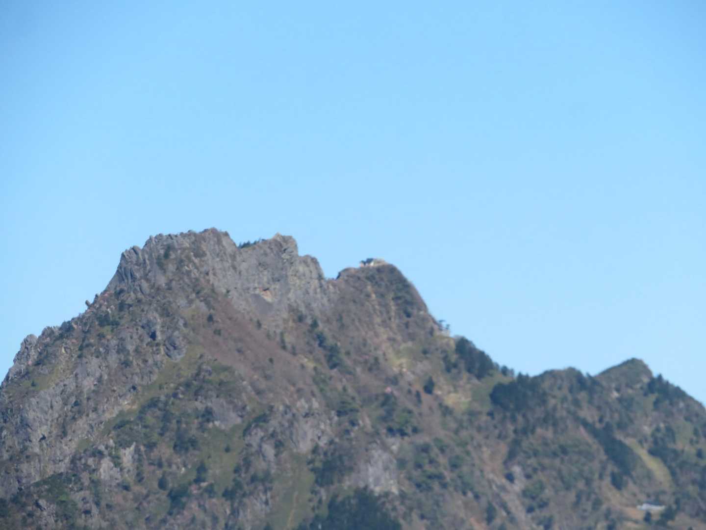 山頂賑わってるんやろね。