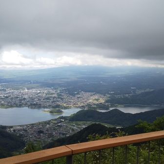 富士山は、雲のなか。
