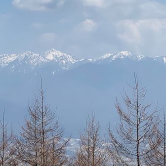 そして南八ヶ岳、かっこいい。
この稜線を縦走できるのですよね〜。気持ちいいだろうな。