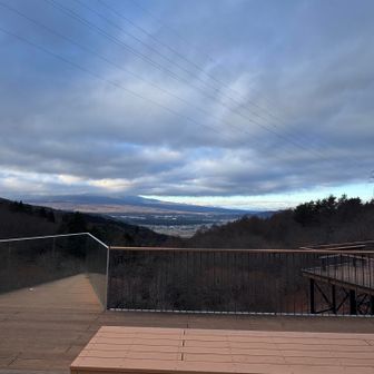 綺麗な眺望テラスが整備されてる
今日は富士山お出かけ中…