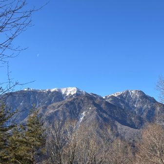 鳳凰山もキレイに見えてます💕
オベリスクも見えますね