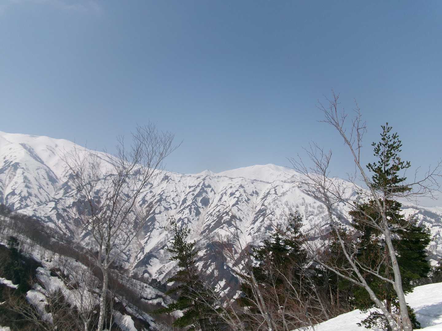飯豊梅花皮荘バス停-倉手山登山口-倉手山 往復コースの写真