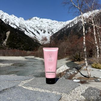 日本中の山を旅するトリートメント《キキトリ》も奥穂高をバックに記念撮影🐈
なにしろ上高地だもの(*´∀｀*)ゞ