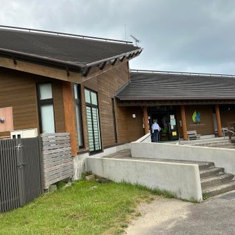 駐車場に戻ってきました〜

下山は予定していたルートとは違うコースを選びましたが、私には野鳥に出会えるラッキーなコースでした😊

吊り橋コースも楽しみにしていたのですが、吊り橋よりも野鳥で良かったかなぁ〜と思っています（笑）

大蛇グラからの下山判断は、良き選択だったのかな🤣
