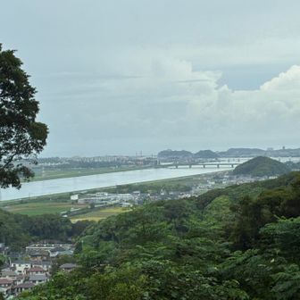 今回も台風は逸れそうです
近隣の被害少ないのはありがたいですが､千葉・熊本など被災各地が気になります