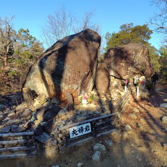 中山寺に下りていきます。