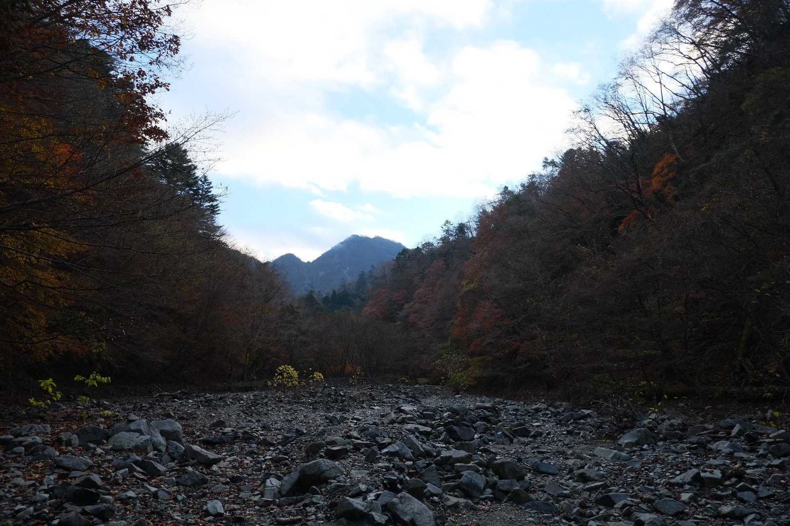 遠くに見えるあれに登るんだろうなぁって不安になる
