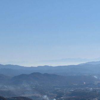 南側は霞ありやけどスマホで大峯撮れたんは初めて