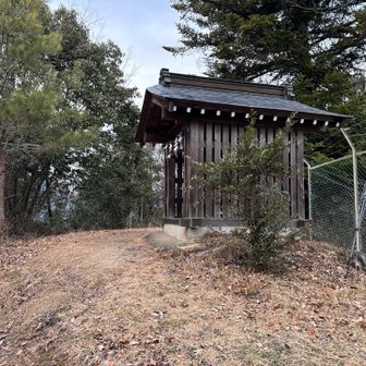 秋葉山！

お邪魔します。