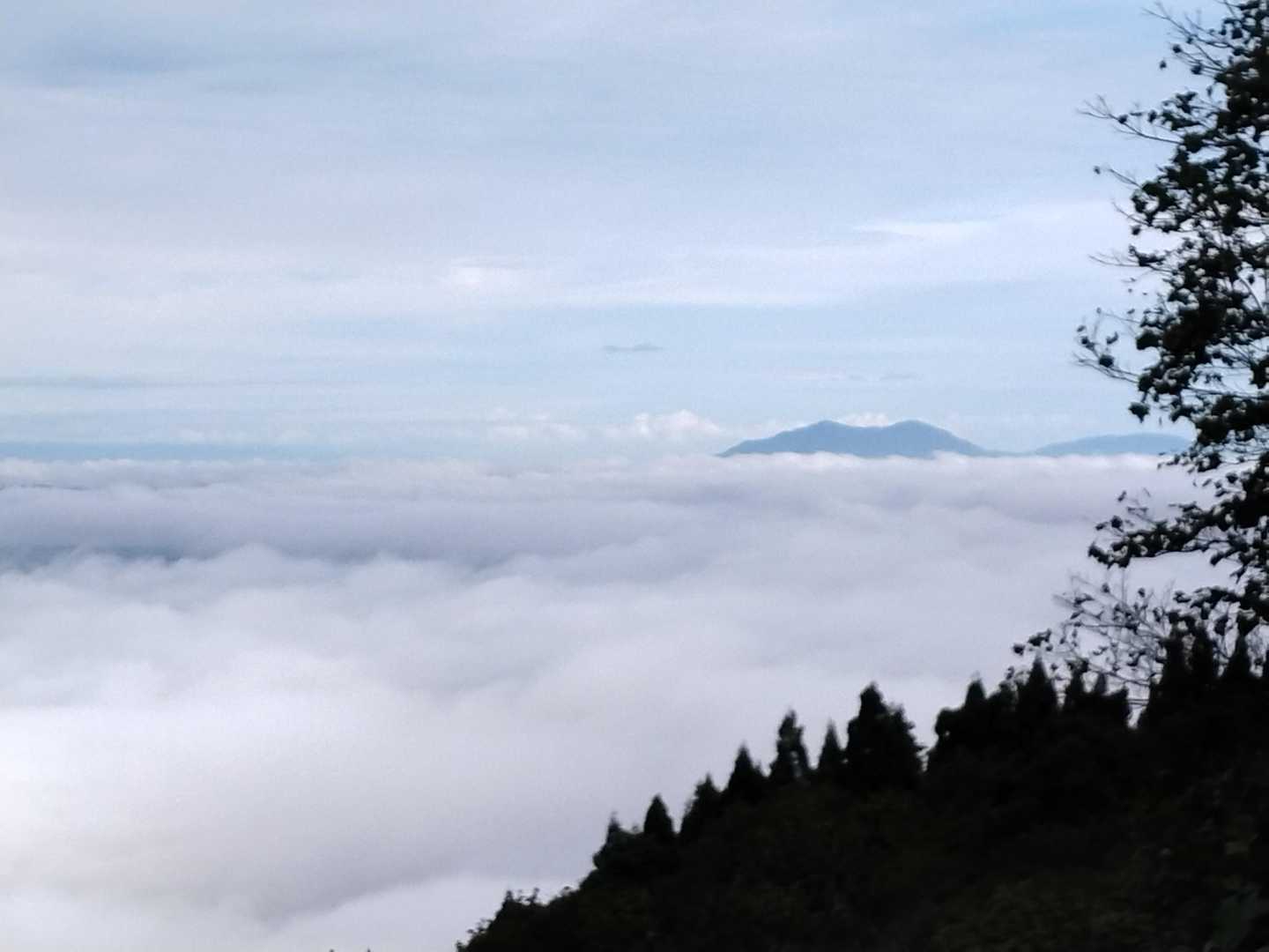 三ノ峠山からも雲海見れました😊