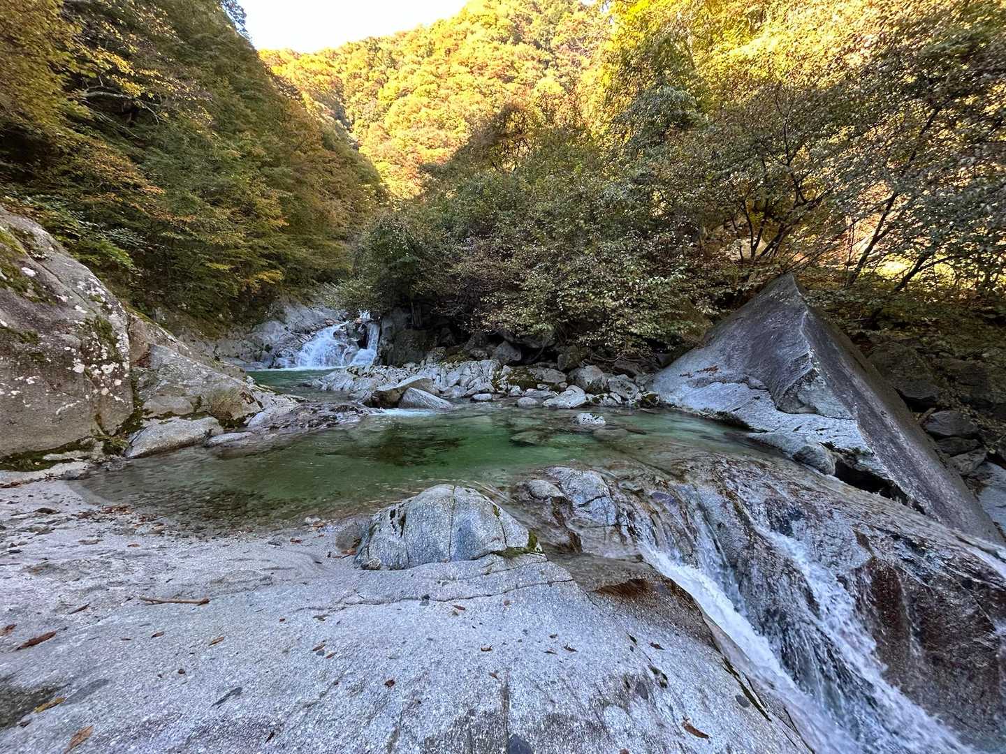 この辺りからは紅葉が素晴らしい