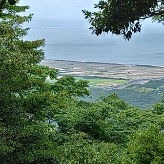 実は神域に居る間は神隠し状態で、何日も経過してたりして〰💦　そんなこと考えながら山頂に戻ってきました