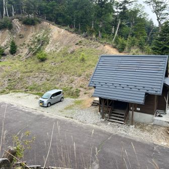 ポツンと最後の下山者