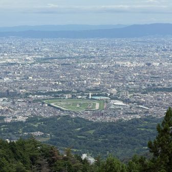 どんよりしてますが、トレーニングと思えば歩きやすい天気。