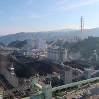火力発電所、迫力あるね