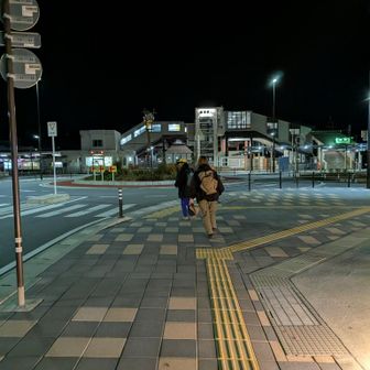 駅まで走る人達ｗ