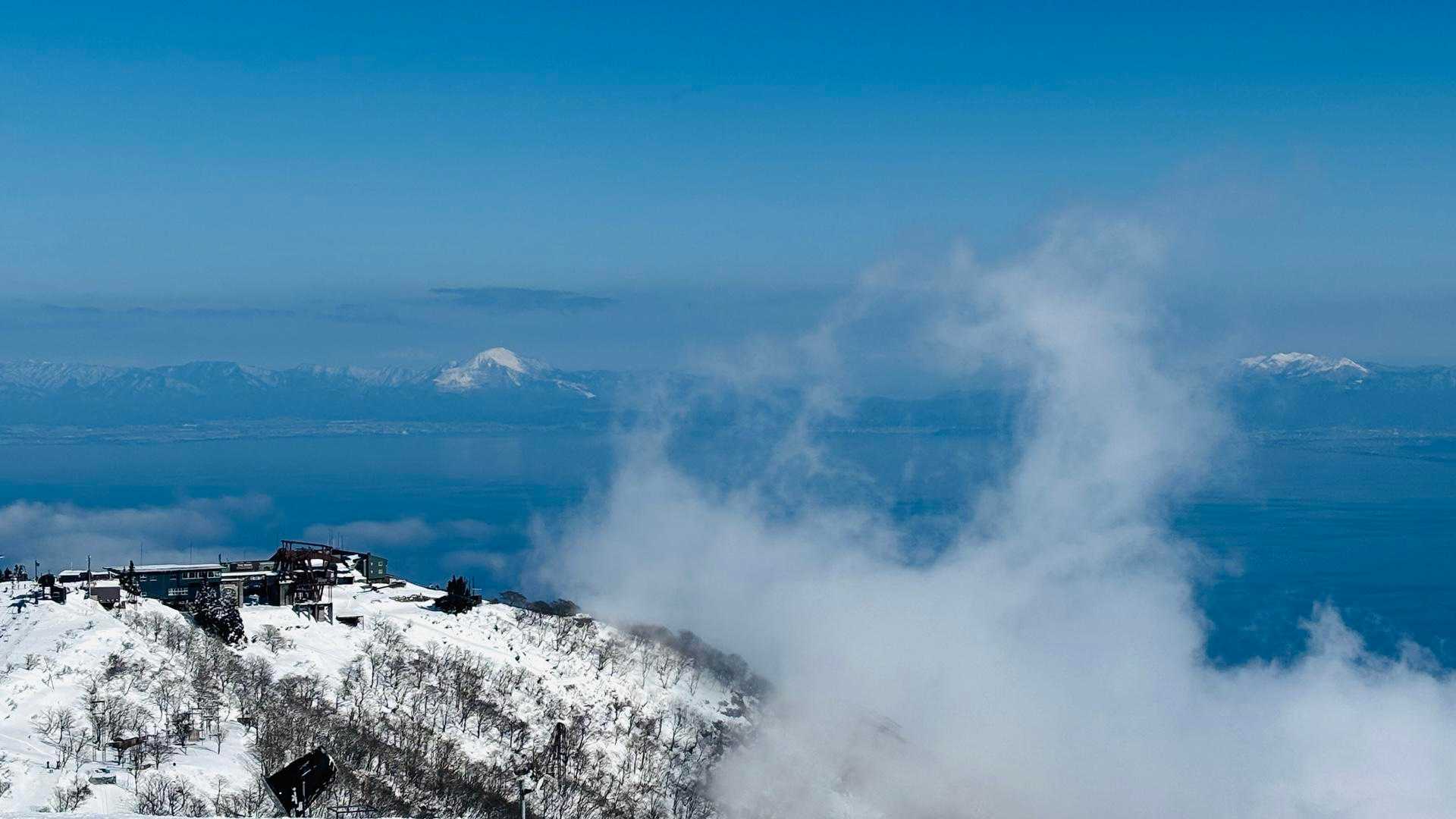 蓬莱山山頂から琵琶湖方面