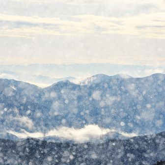 六甲山が見える
また 雪が降り始めた
千町峠にて