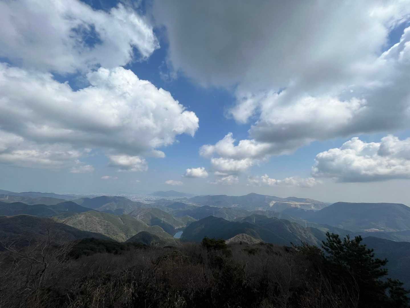 見晴らしもよく
奥には足立山