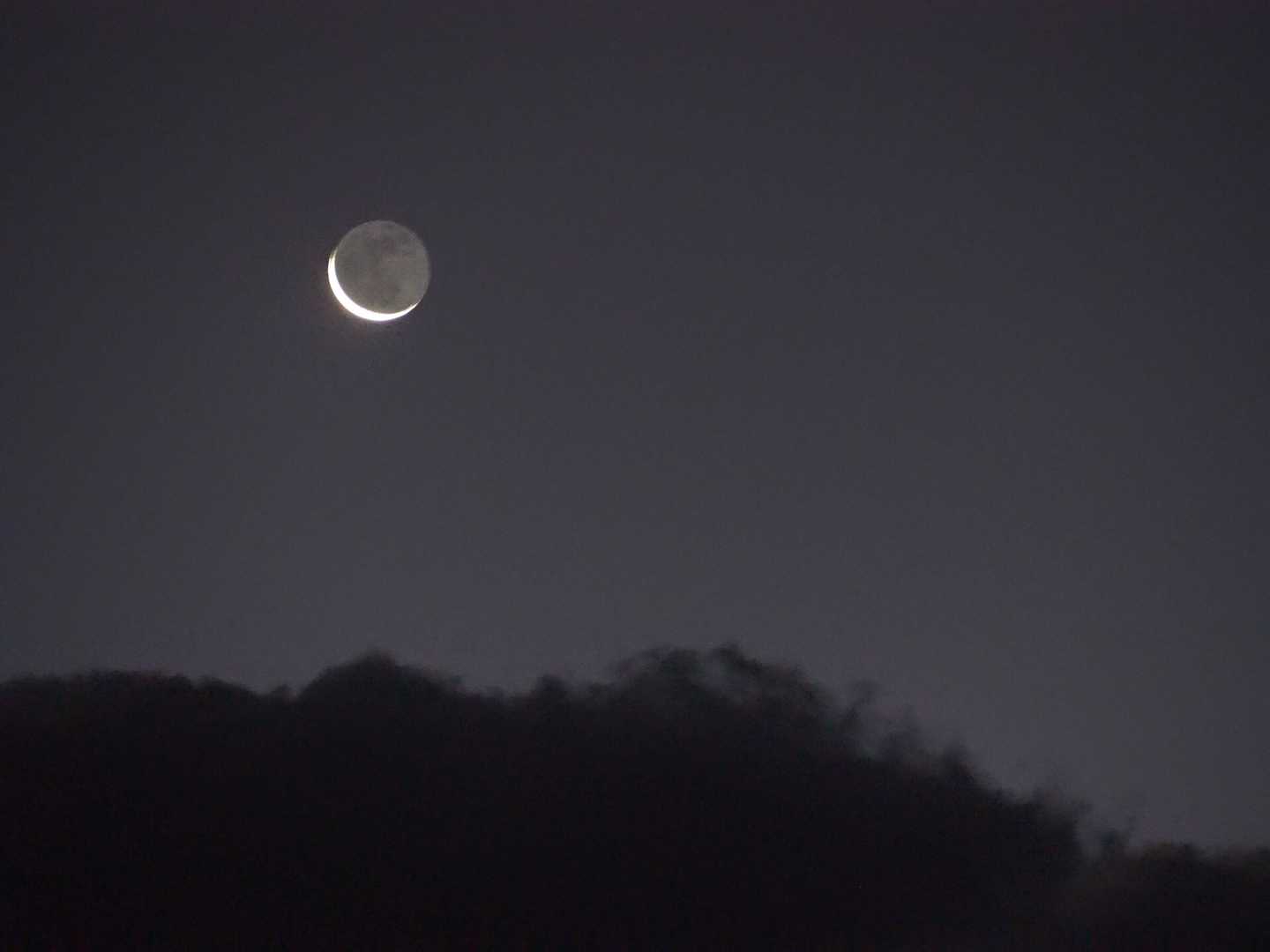 山頂着。日の出まではあと1時間