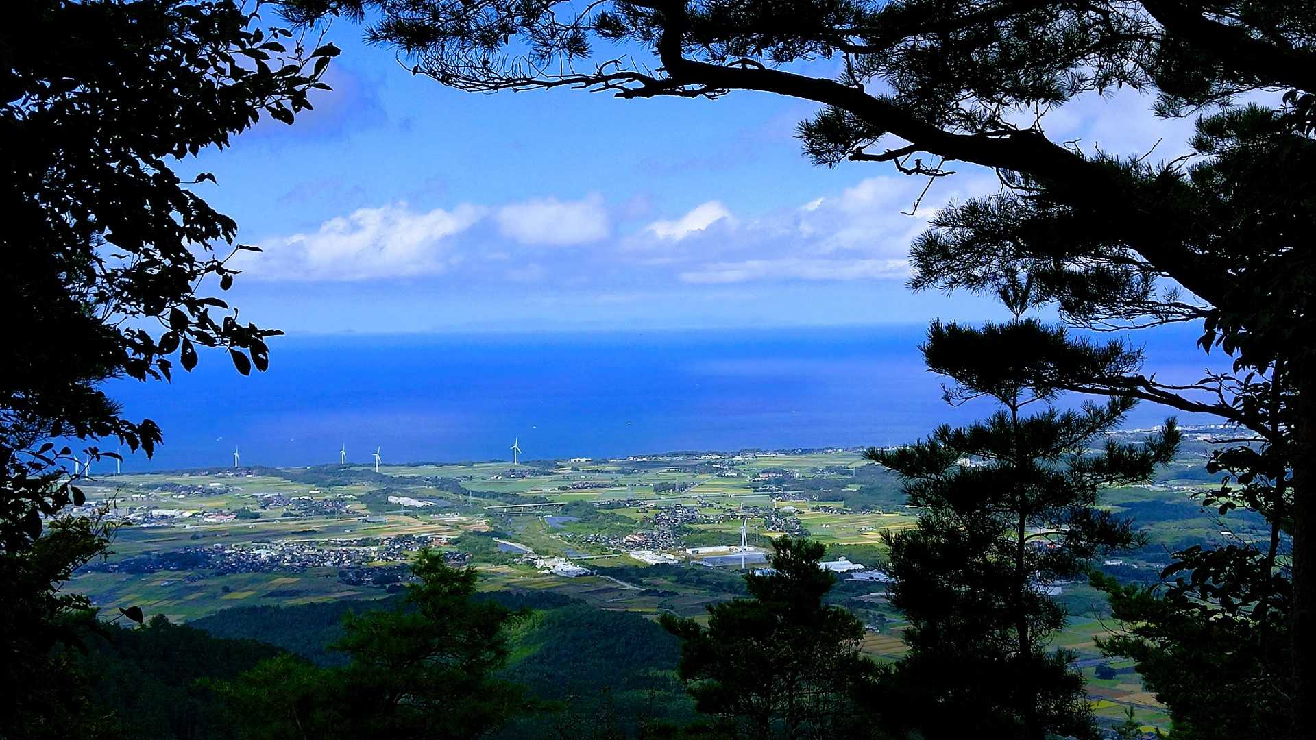 ヒャッホーイ(o´∀`)♪
ん？島が見えるぞ🤔あれは隠岐の島ではないか😁