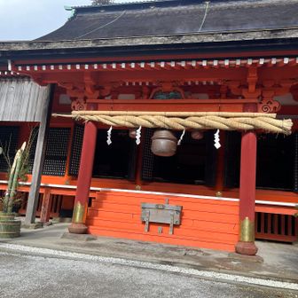 滝が見頃になるのは2月の寒波の頃らしい

寒波が来たら地元の難所が滝も気になるし
ちょっと遠出もしたいし
休みが足りない！！
