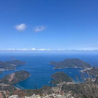 白山も見えるみたいです。
おだやかだなー。
若狭湾国定公園。大パノラマ。


