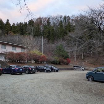 旧国民宿舎駐車場到着