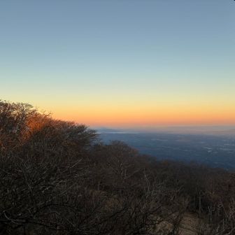 西の方もご覧の通り雲ひとつない