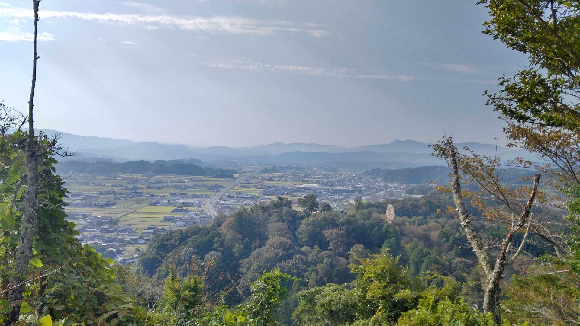 朝の鏡野です。