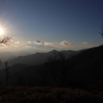 日没前の富士山