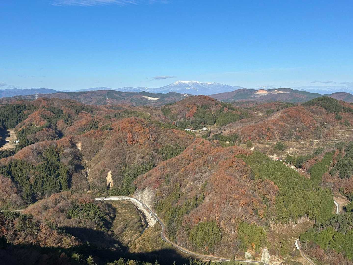 再び岩岳に戻ったら蔵王方面がクリアに