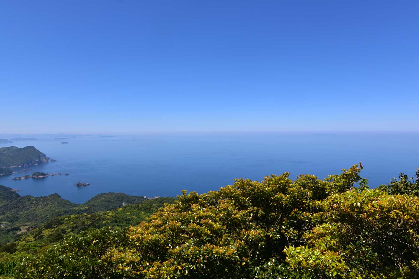 空と海が青い