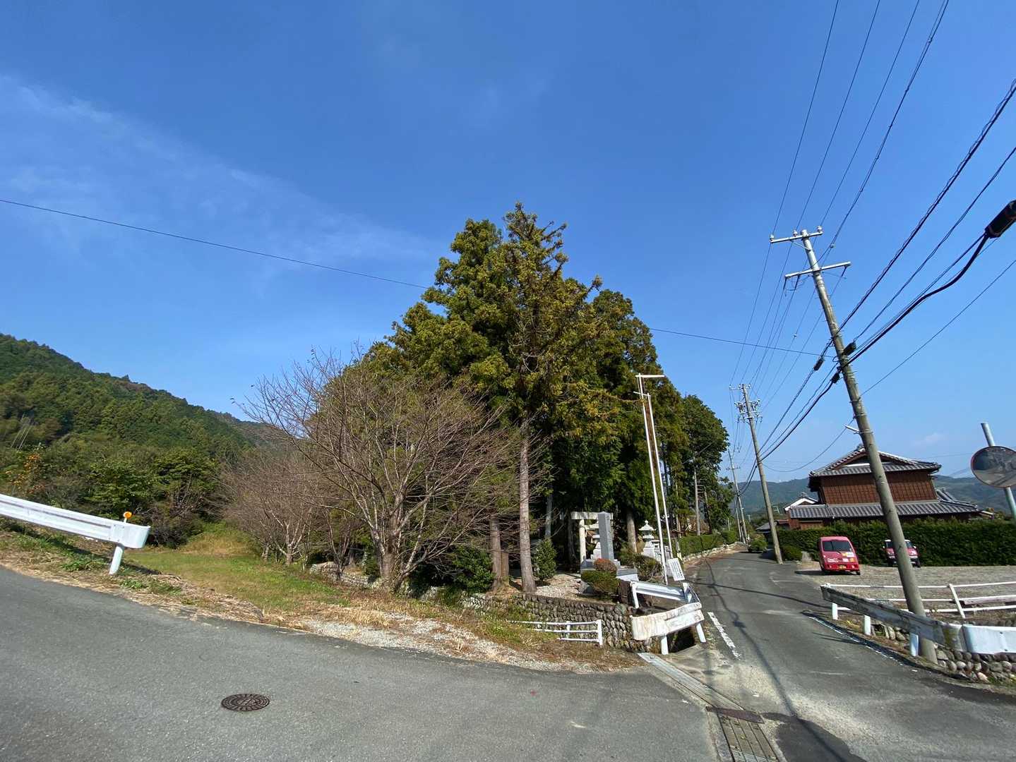 神社⛩まで戻って来ました🥾🤍
イイ青空💙✨