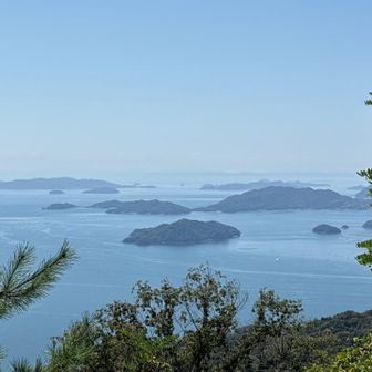 倉橋島方面

『休山』に登られる方は、少ないようですが、良い眺めが待っていました。