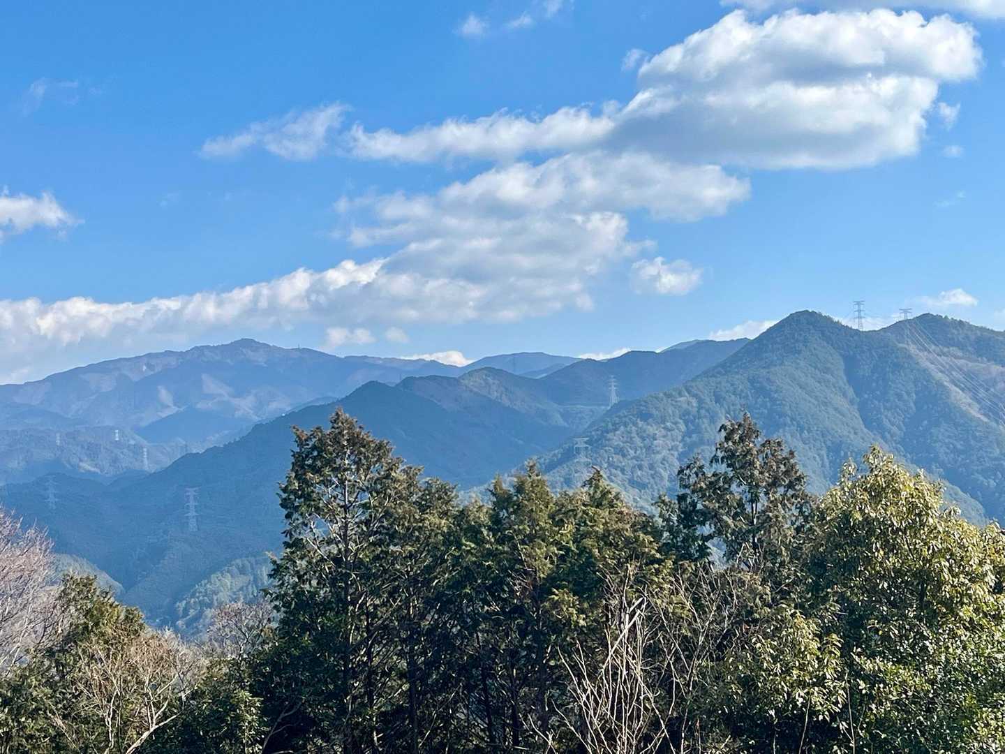 どこのお山かな？
金剛山とかが見えてるのかな？⛰️✨