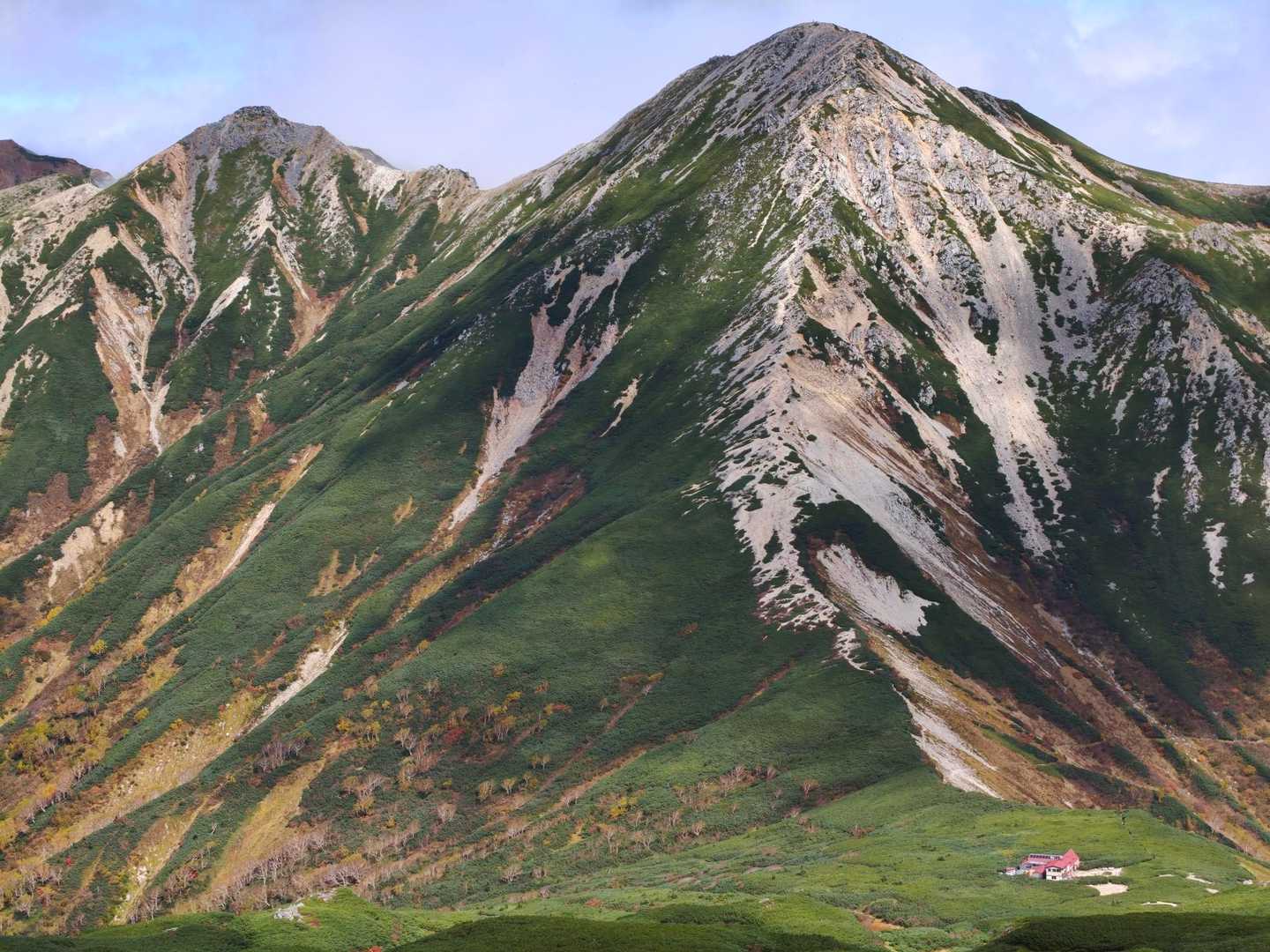 薬師岳登山口-五光岩ベンチ-アラスカ庭園-スイス庭園-祖父 縦走コースの写真