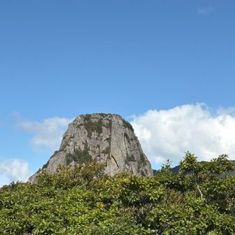 ババ岩から縫堂石山の山頂がよく
見えます⛰️
あれ登ったんですね〜😆