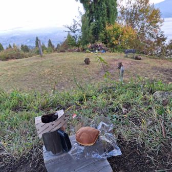 少しだけ涼しい風が吹き静かな中での朝のコーヒー☕