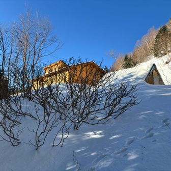 千枚小屋お世話になりました、冬季小屋とても快適です
