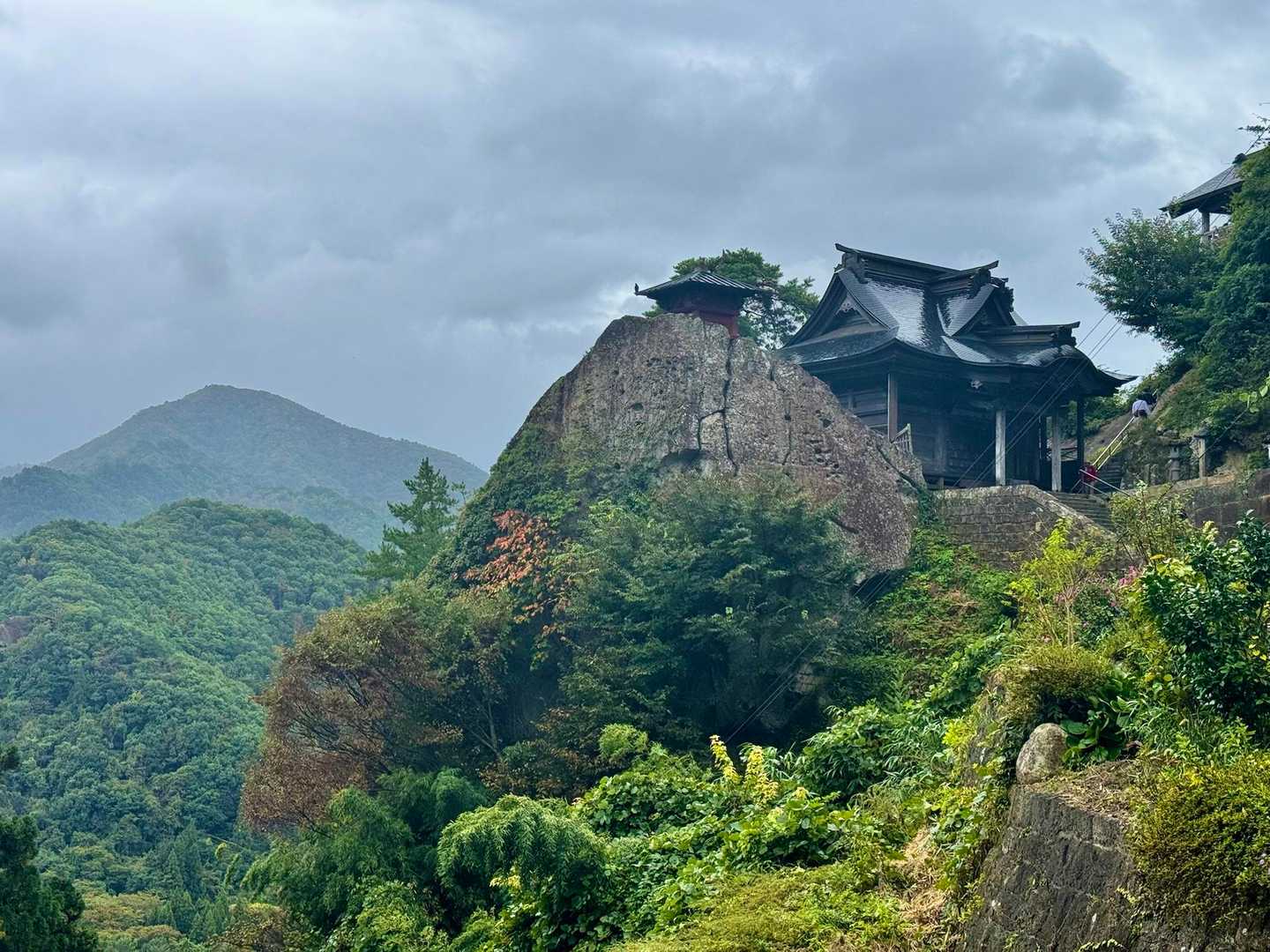山寺往復 | 1015段の石段を登り五大堂の絶景へ。芭蕉の面影残る宝珠山歩きの写真