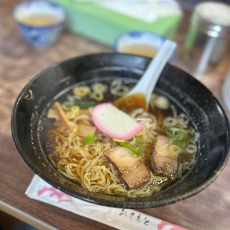 極楽茶屋のラーメン🍜800円
これを食べる為に迫間不動まで下りてきた😆沁みる美味しさ🍜