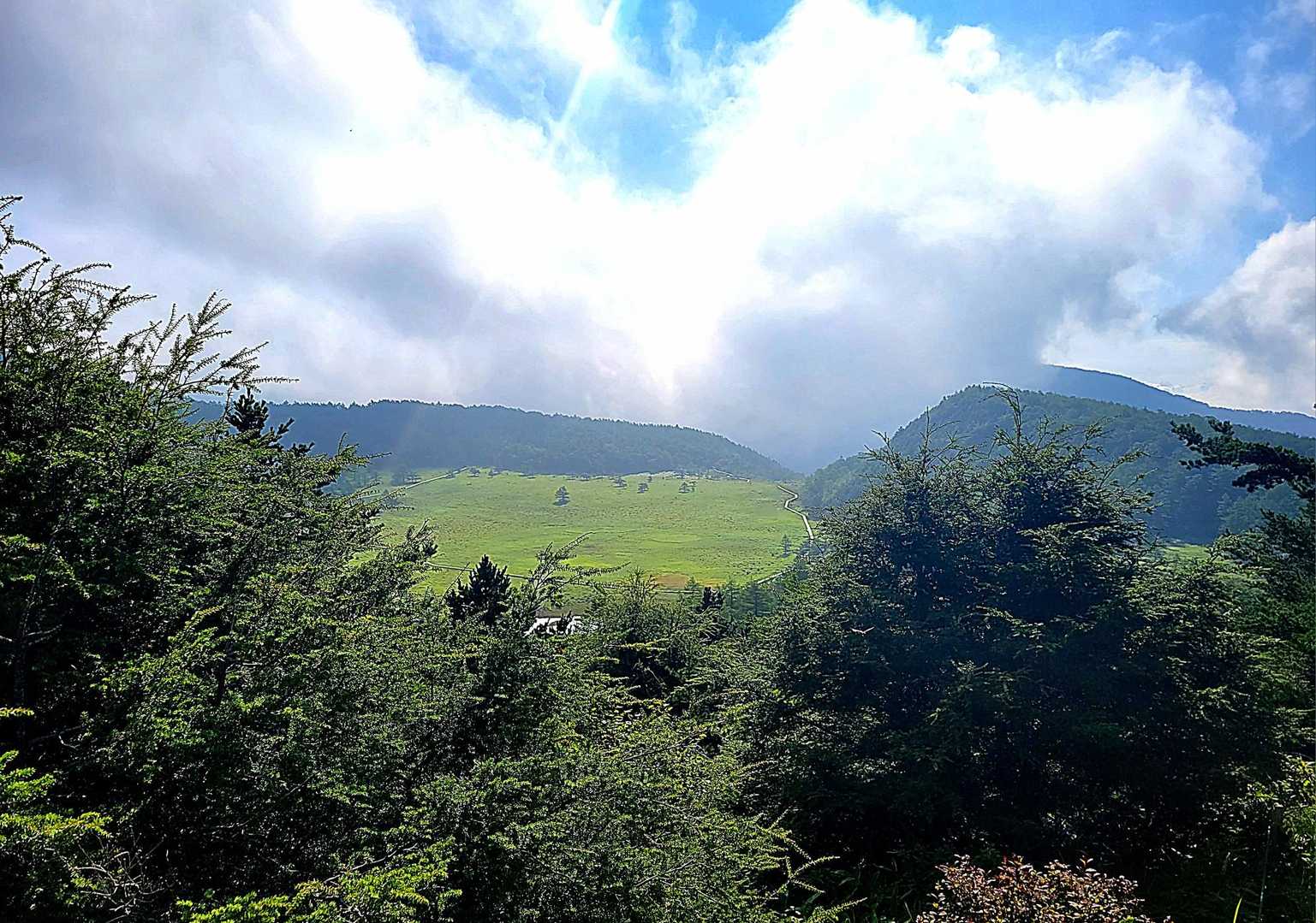 烏帽子岳登山口-湯の丸バス停-見晴岳-三方ヶ峰-池ノ平湿原 周回コースの写真