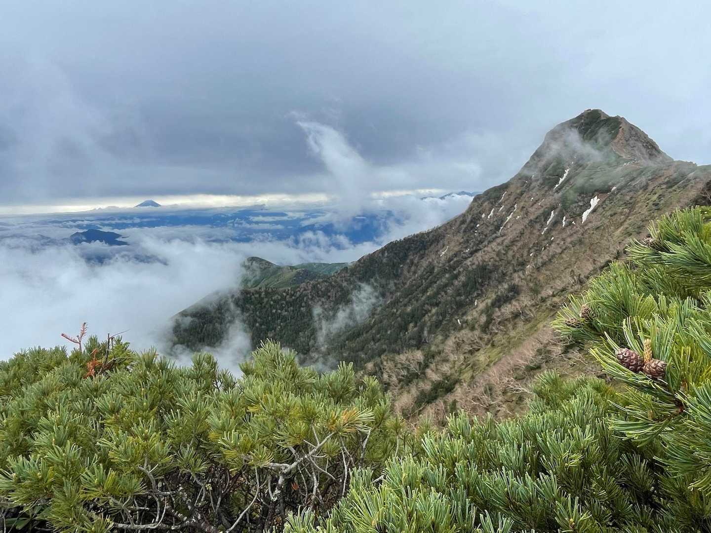赤岳と富士山、ご褒美だ
