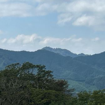 鍋足山頂上から奥久慈男体山