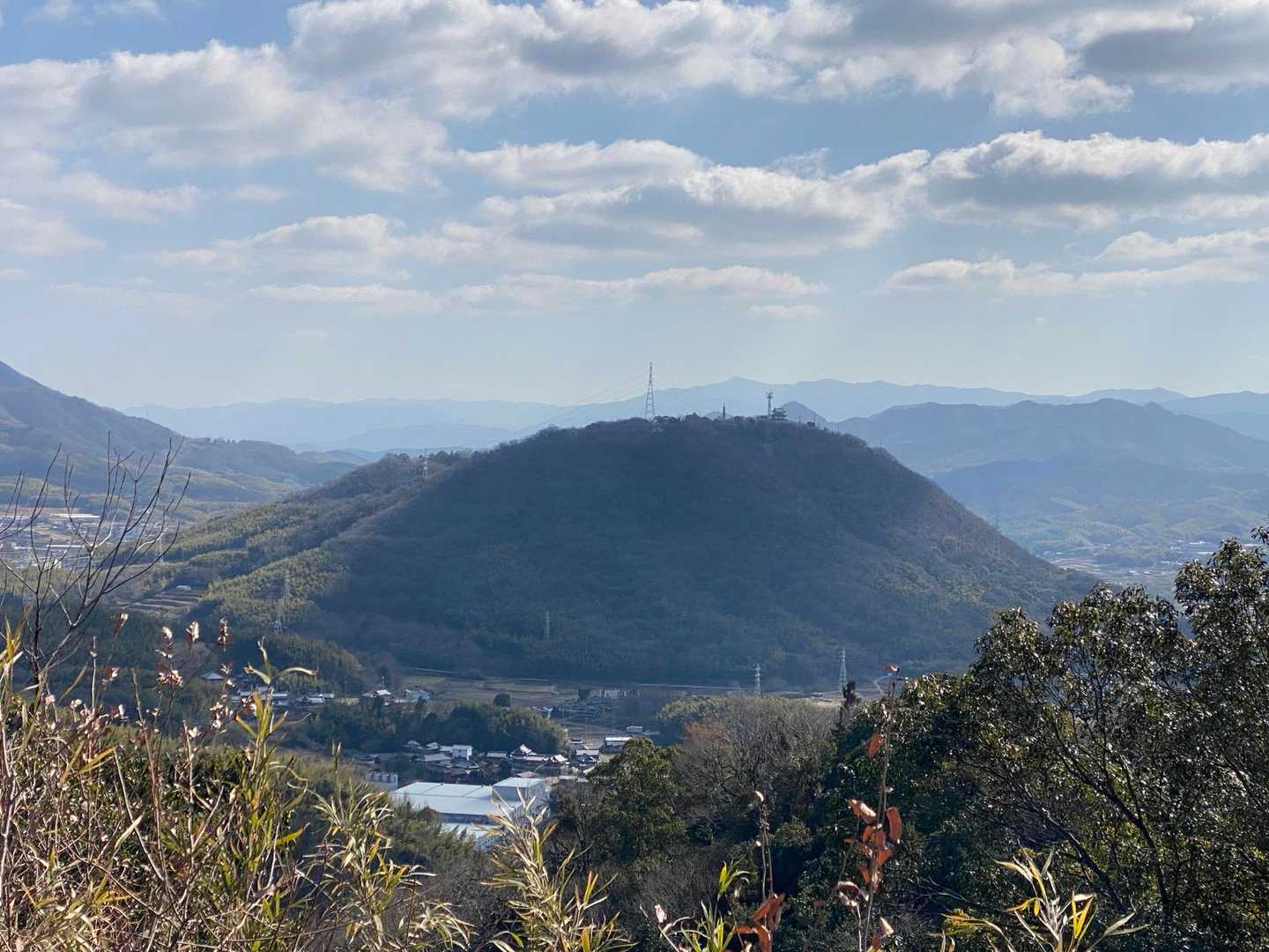 先程登った朝日岳が見えてます🌅